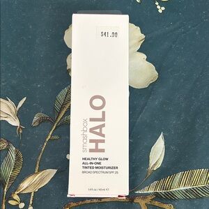 Smashbox Halo Healthy Glow Tinted Moisturizer SPF 25